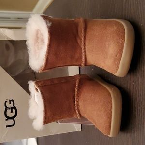Brand New Baby Uggs Keelan, in Brown